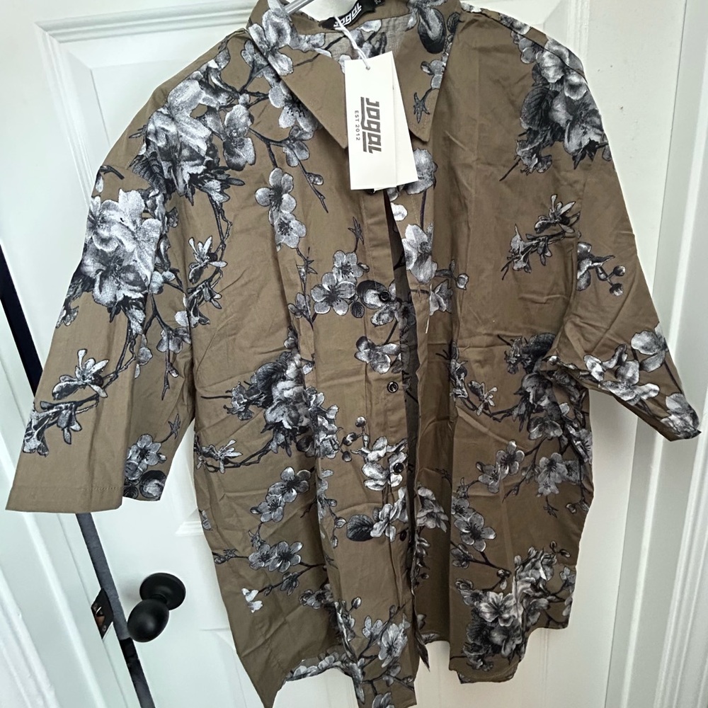 Floral Button-Up Shirt in Brown and Gray